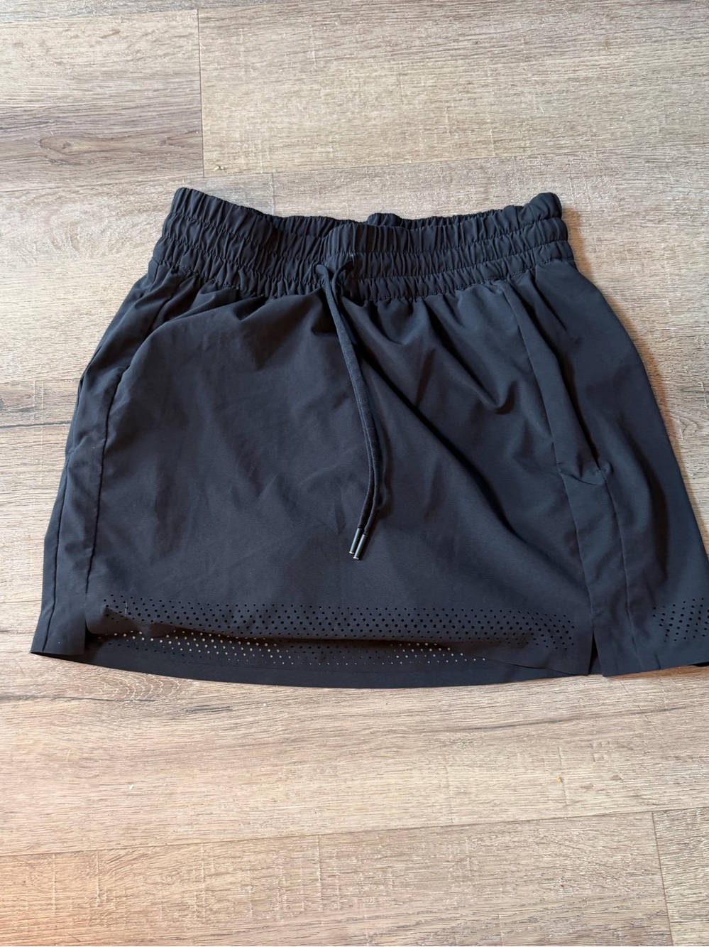 Athleta line skirt